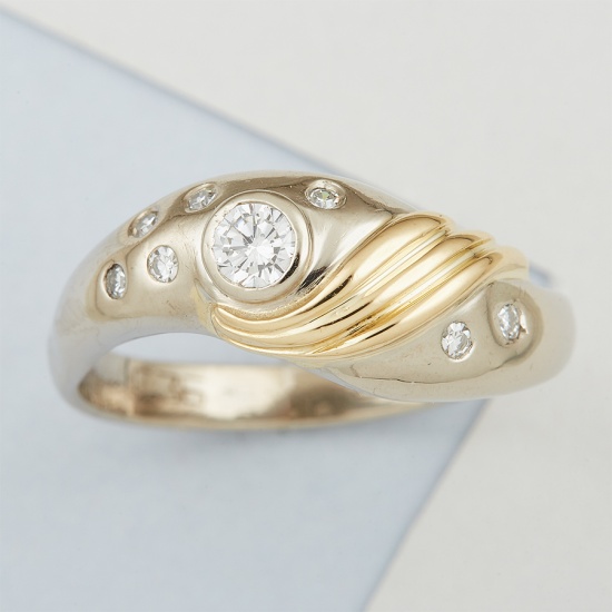 Кольцо из комбинированного золота 750 пробы c 8 бриллиантами, Л33070375 за 27600
